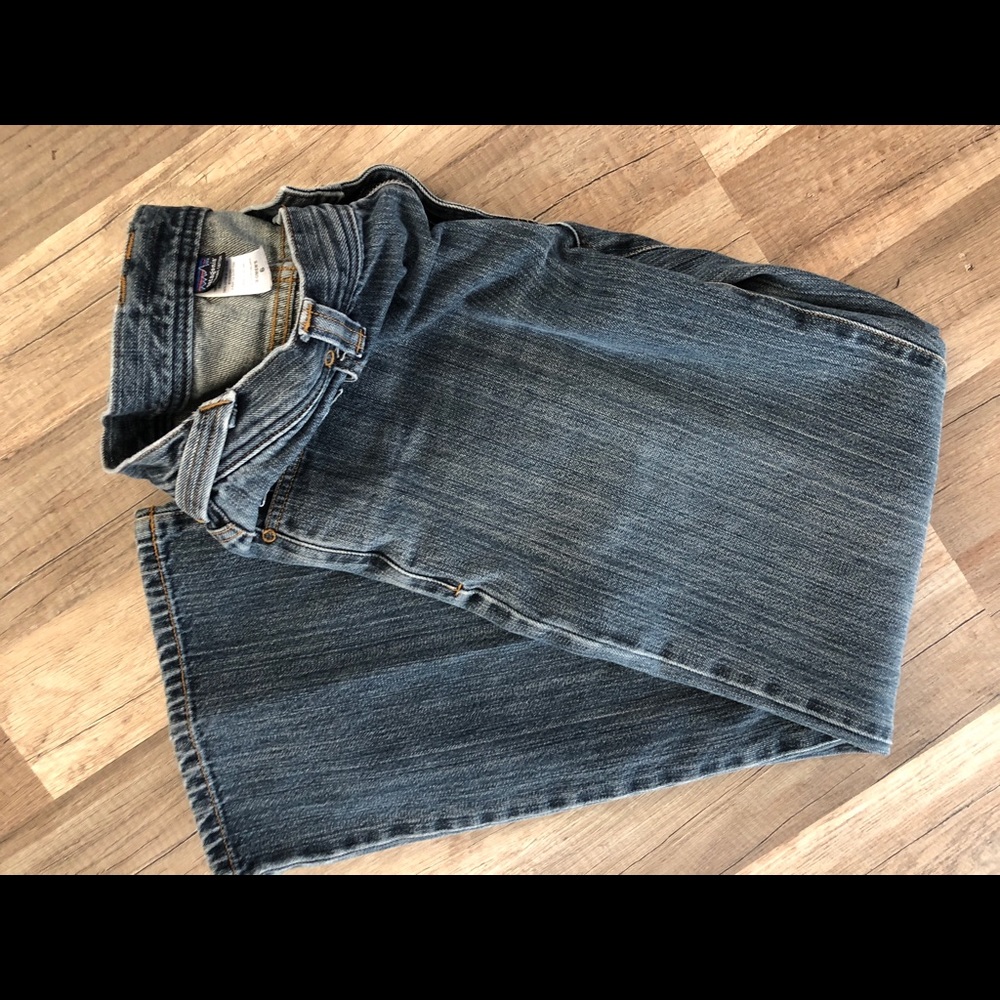 Patagonia women’s jeans, size 6, light wash